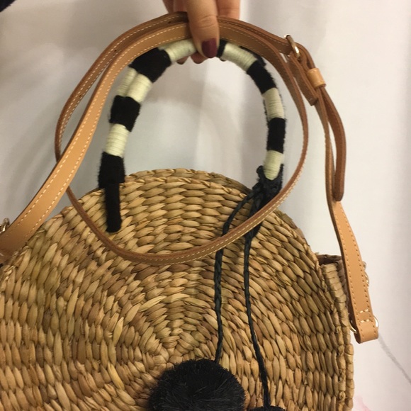 Kayu handcrafted seagrass bag, removable crossbody - Picture 6 of 8